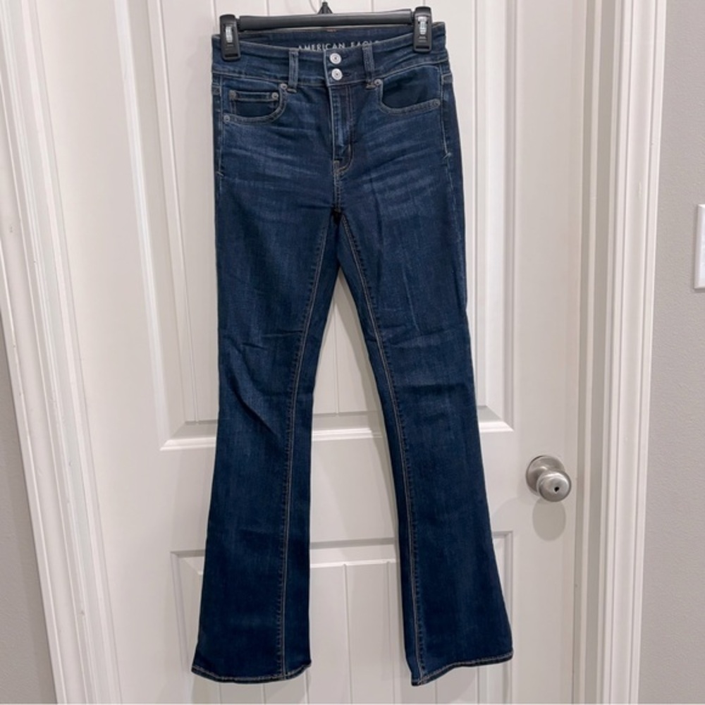 AMERICAN EAGLE | SUPER STRETCH SLIGHTLY FLARE JEANS SIZE 0
